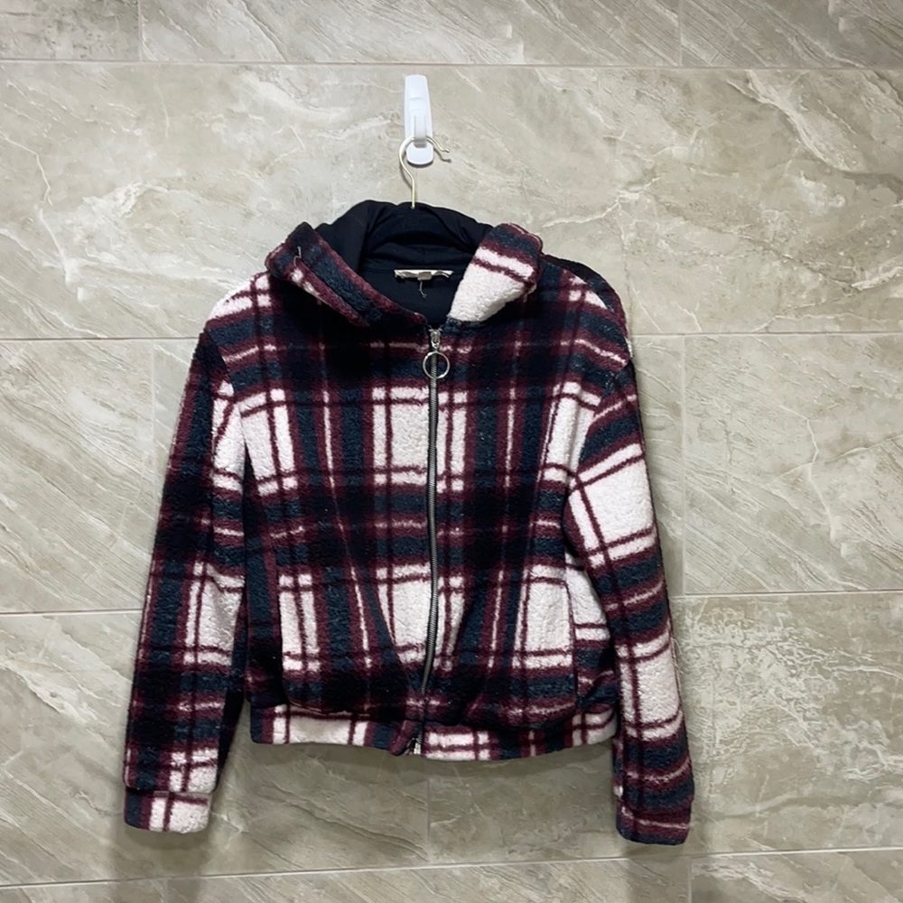 Zip up sweater hooded